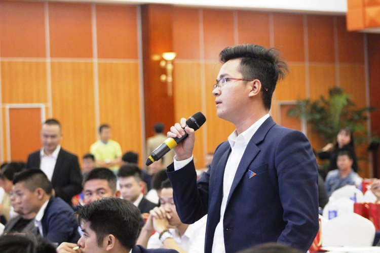 Đặt câu hỏi trong hội thảo bất động sản Quảng Bình